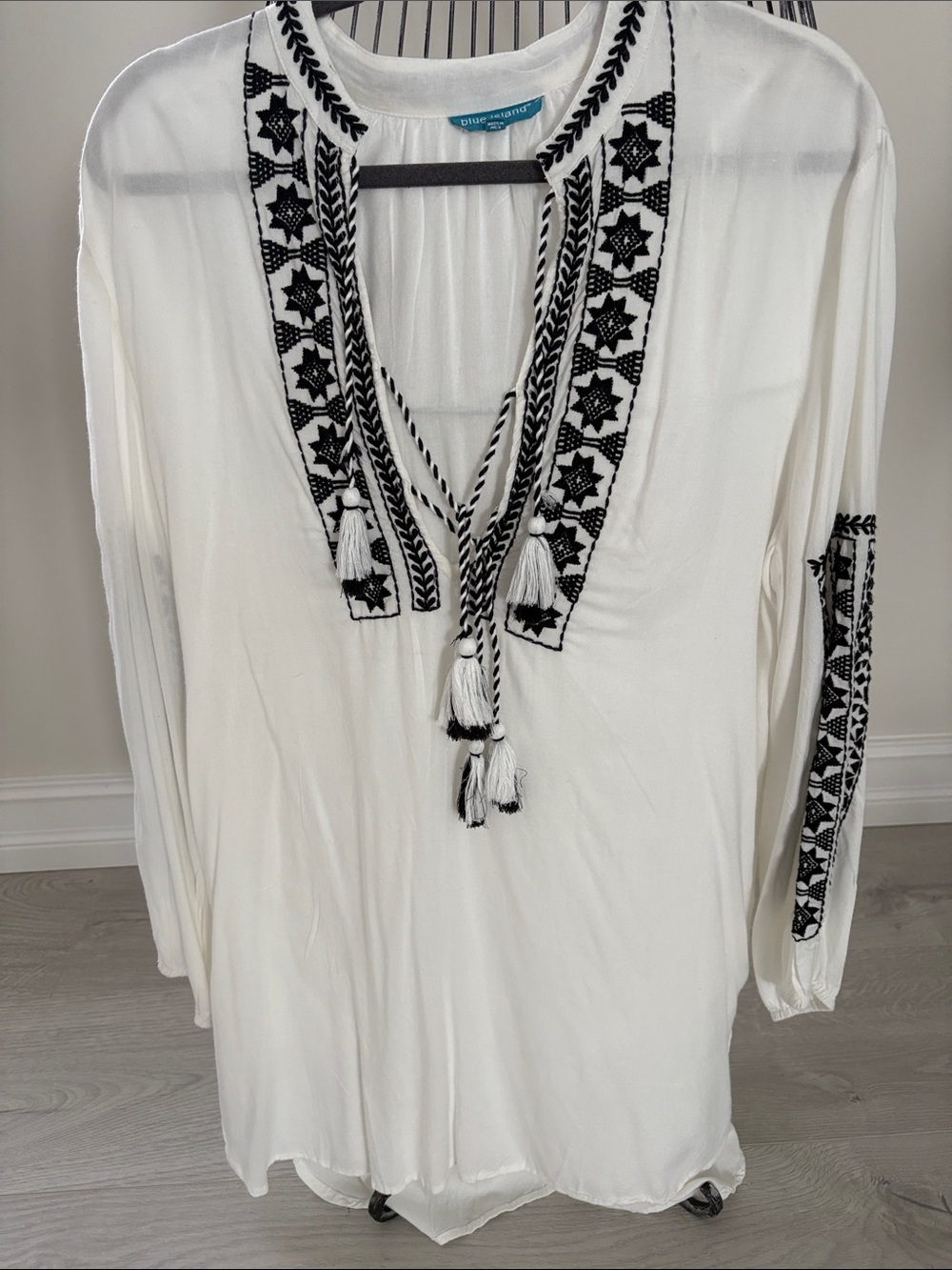 Blue Island White Boho Embroidered Tassel Tunic